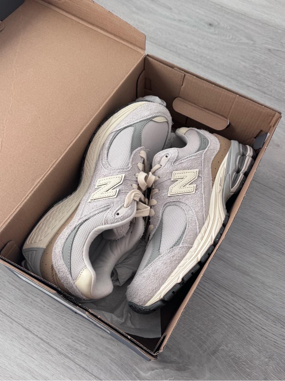 New Balance 2002R | Raincloud/Angora | S 9.5W, 8M